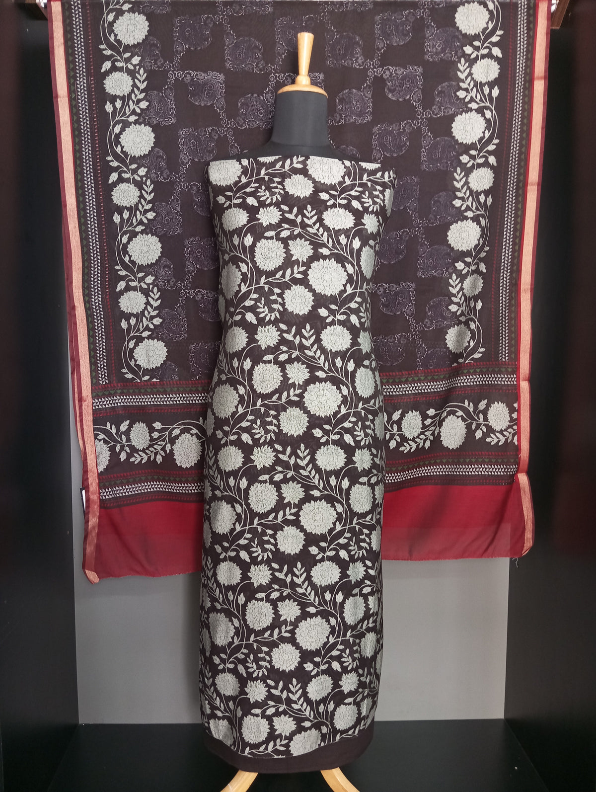 Floral Printed Pattern Chanderi Finish Salwar Set | SW2592