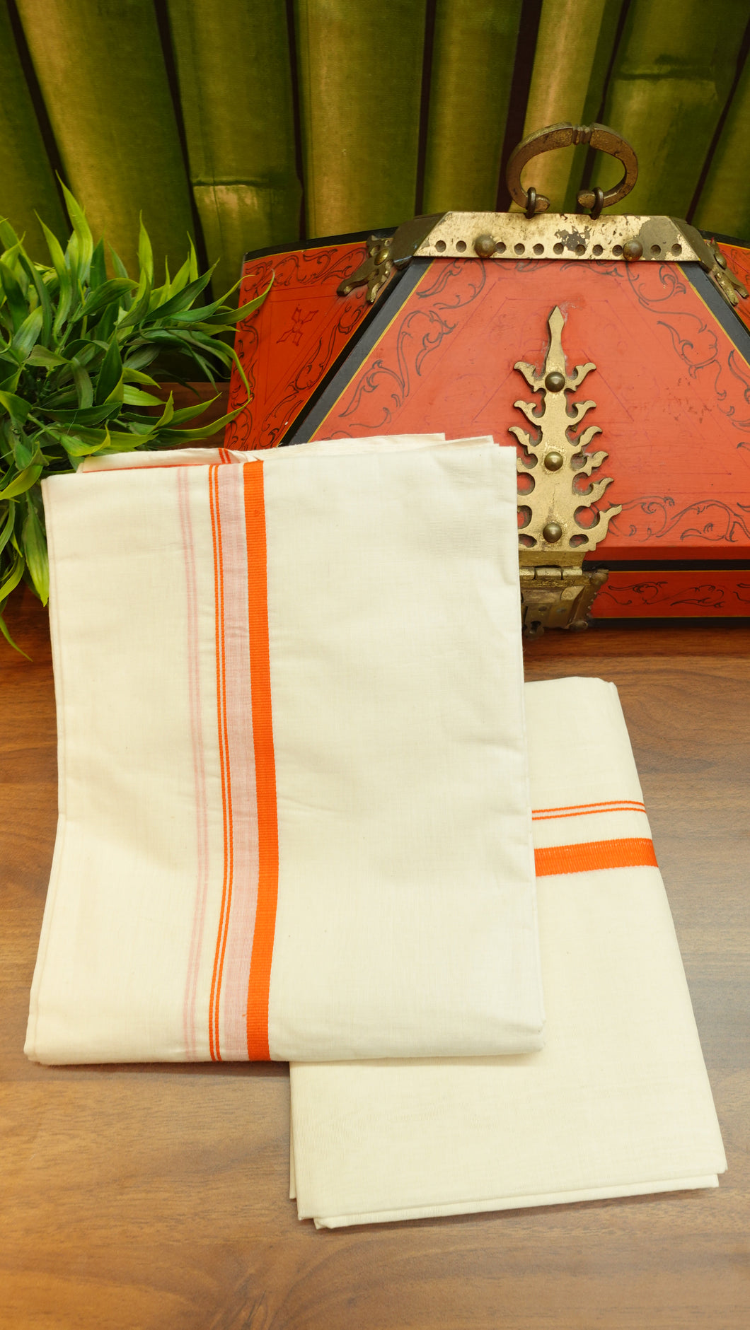 Pure Chendamangalam kaithari set mund set with orange border | KC146