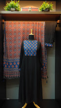 Print With Embroidery Highlighted Rayon Kurta Set | NI237