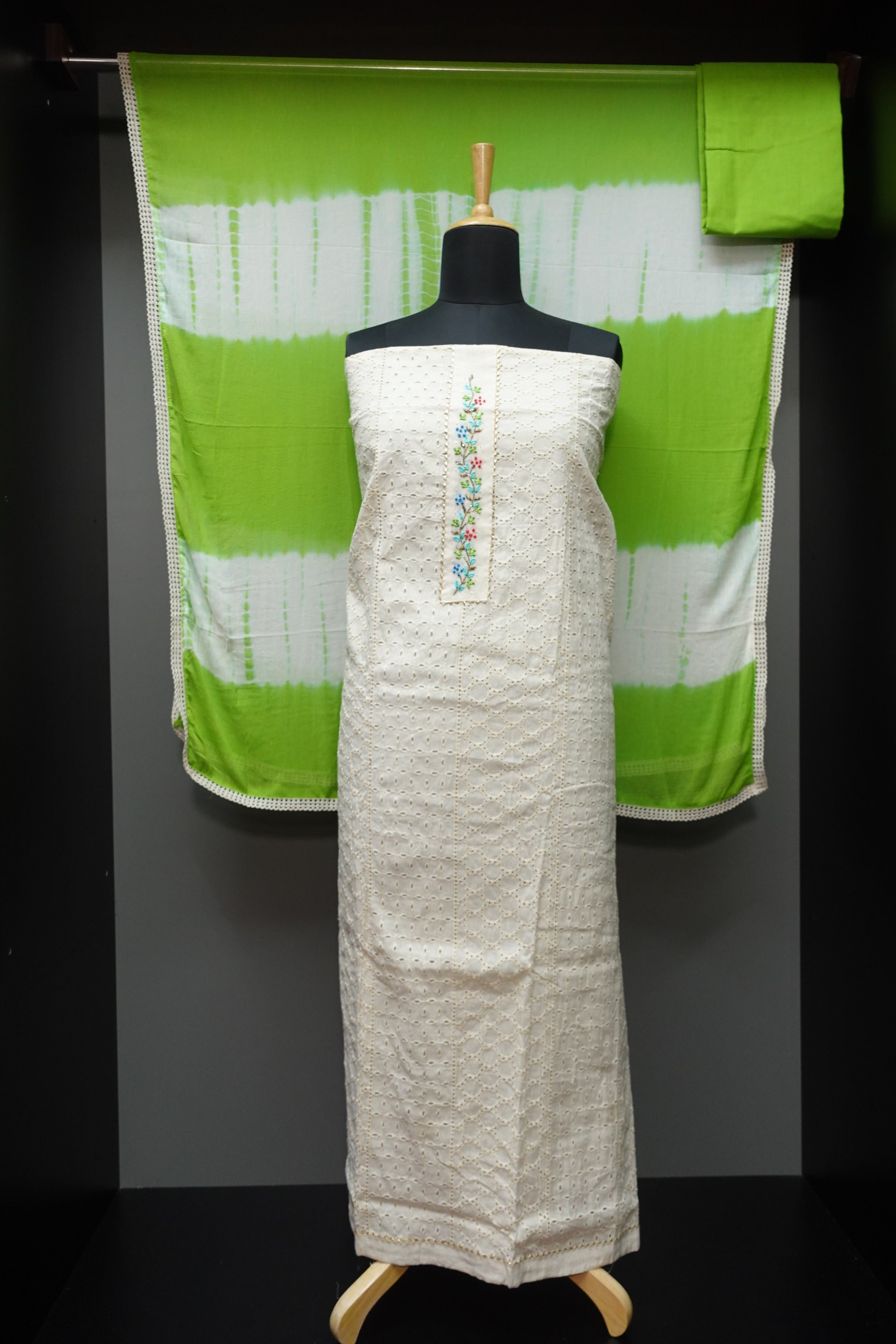 Hand Embroidery Detailed Cotton Salwar Set | SW1121