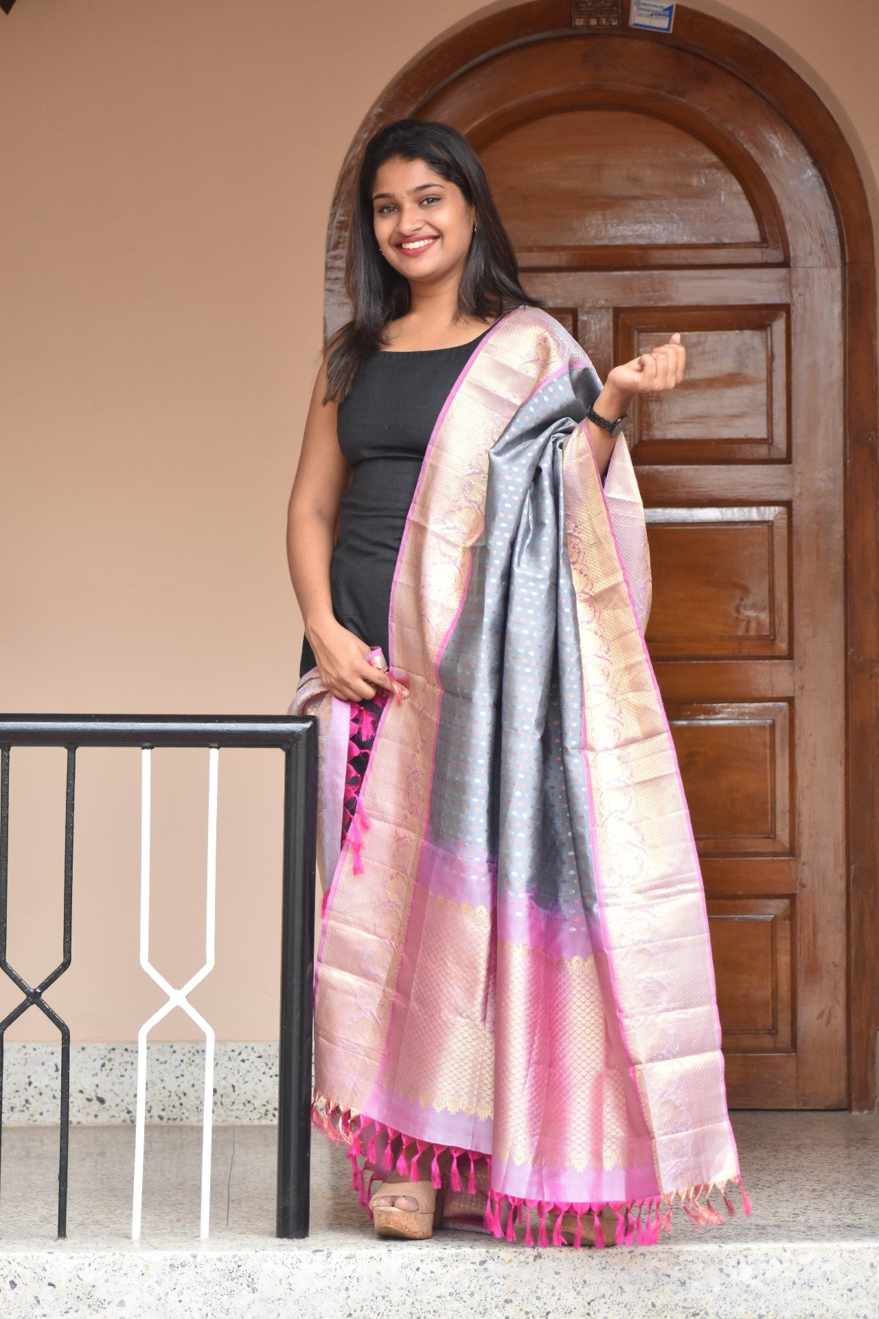Traditional Hand-Woven Kanchipuram Dupatta | AKS113