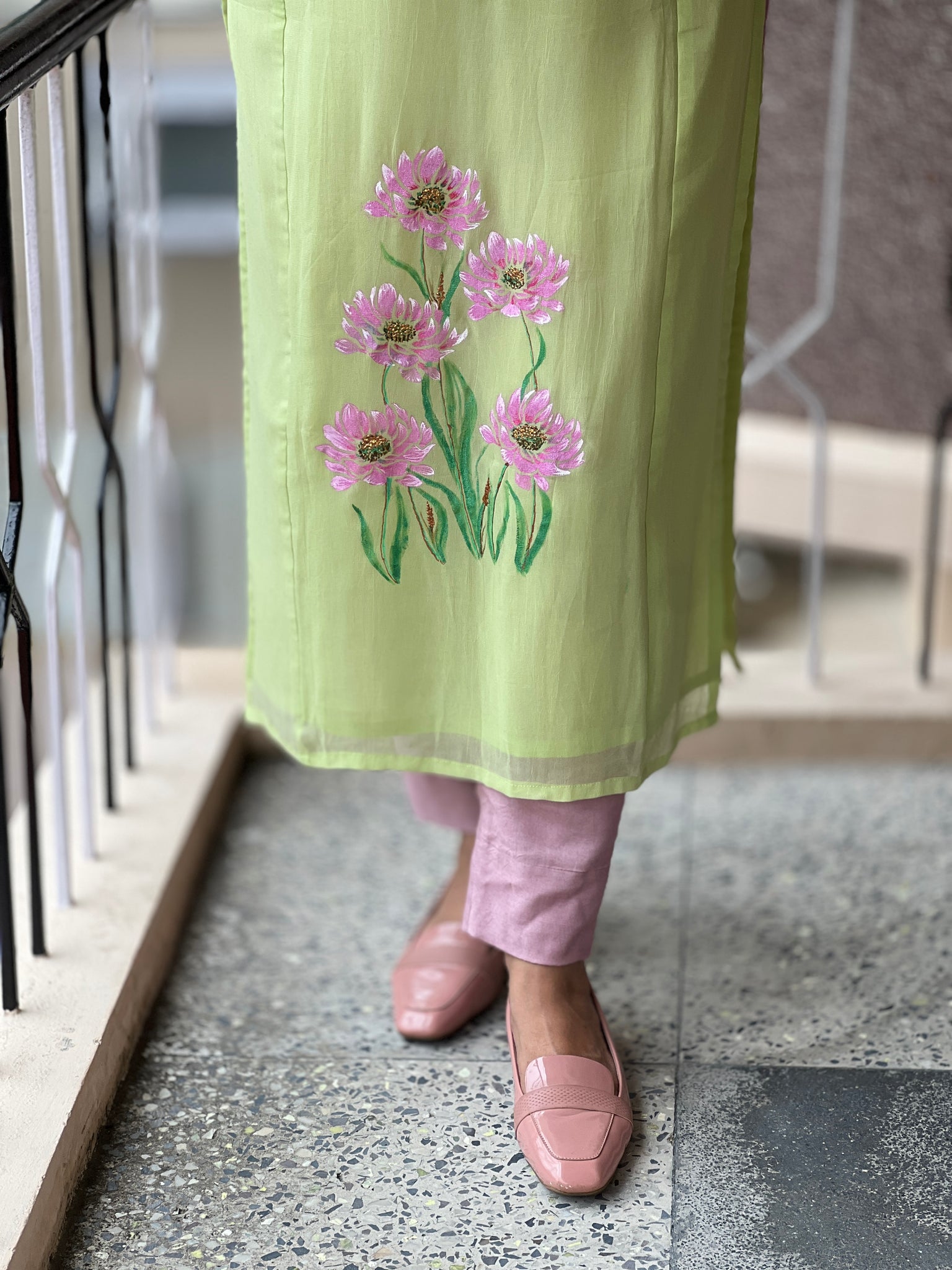 Buy this Pakistani kurta style with trouser in America – Nameera by Farooq