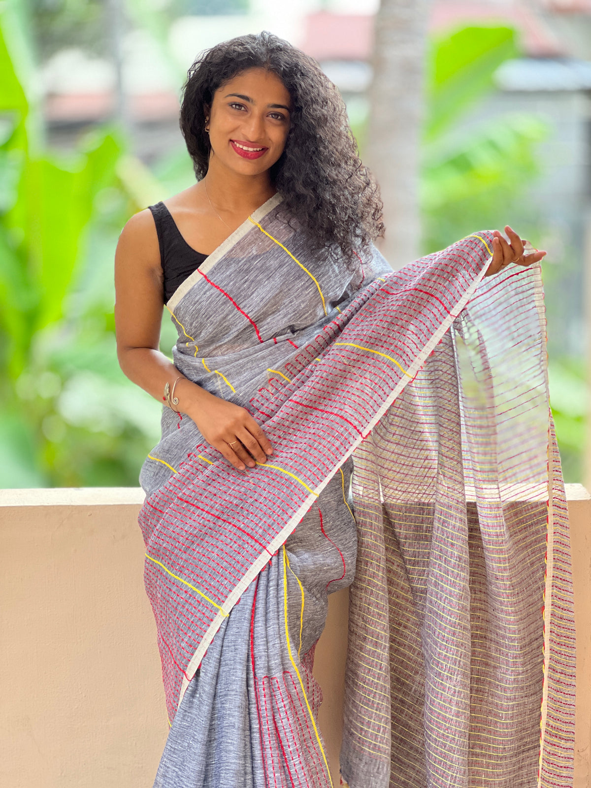 Kantha Weave Patterned Pure Linen Sarees | SK101
