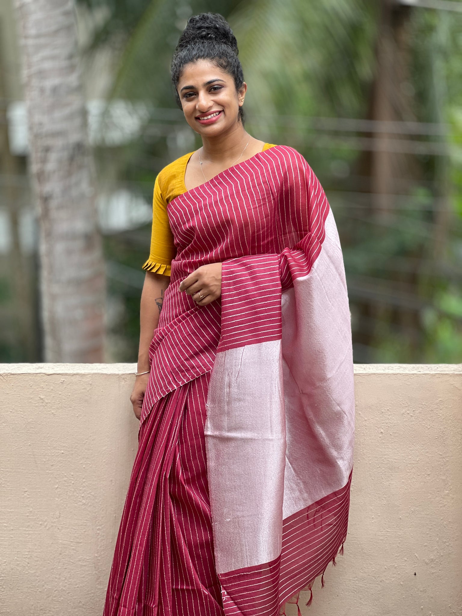 Off white striped saree with Demin Blue Blouse Combo – Godhuli