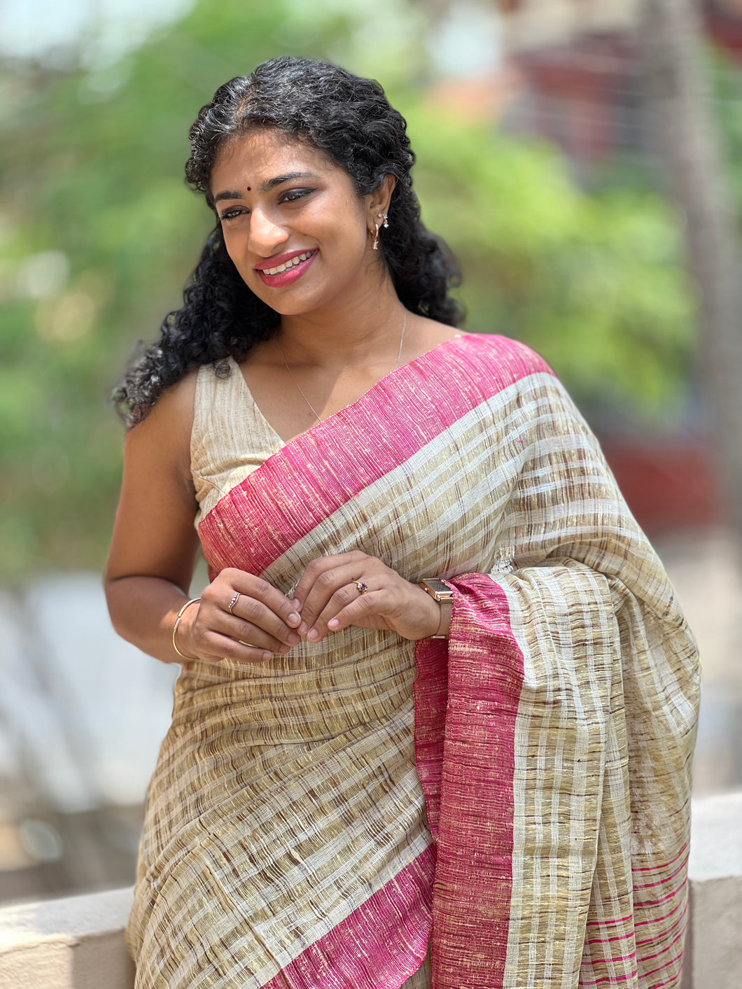 Stripe Patterned Jute Finished Saree | NHH118