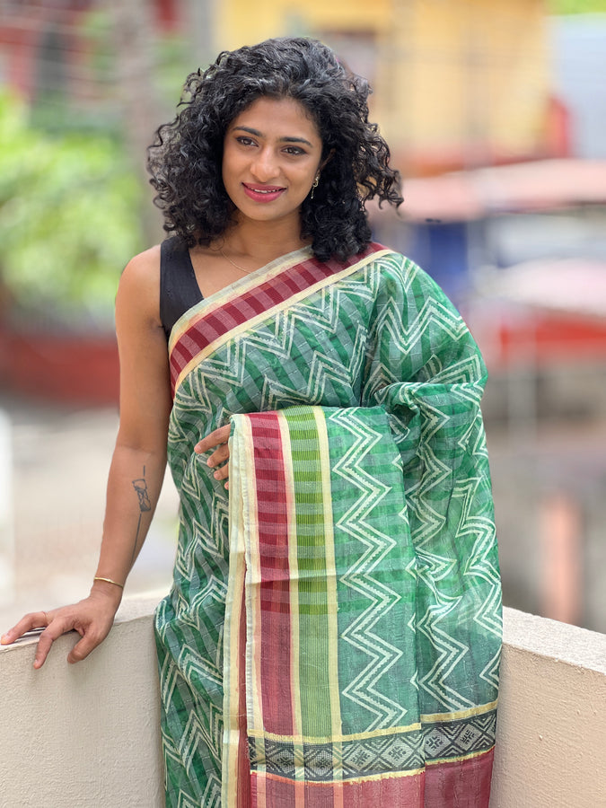 Green Geometrical Zig-Zag Printed Organza Saree | ACT894