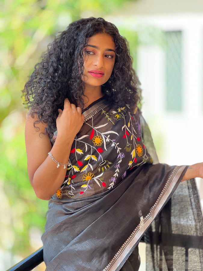 Hand Embroidered Linen Saree with Zari Border | SK113