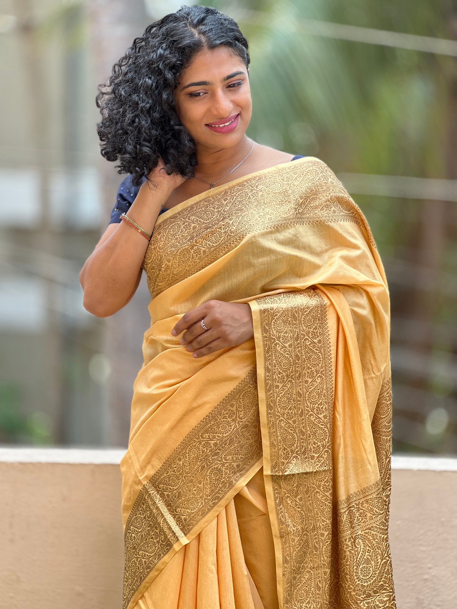 Linen Metallic Brick Red Zari Handloom Saree - Karustuti