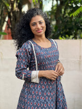 Elegant Kurta Set with lace Pattern | NI364
