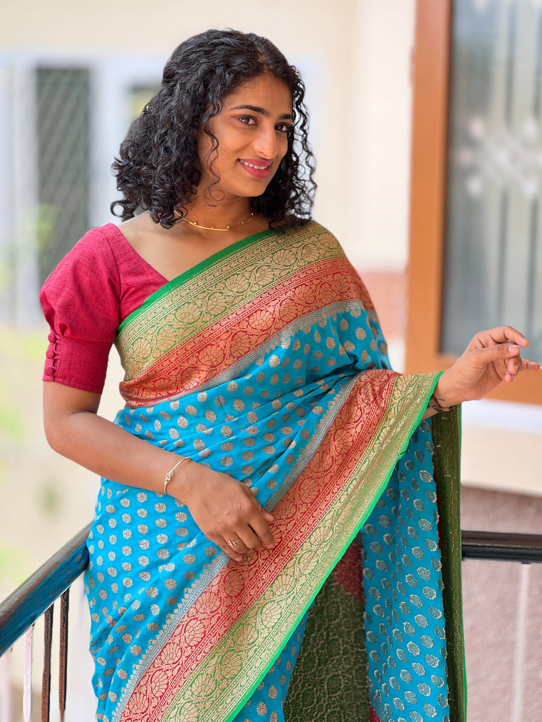 What Is the Difference Between Chiffon and Georgette? | by Sacred Weaves |  Medium