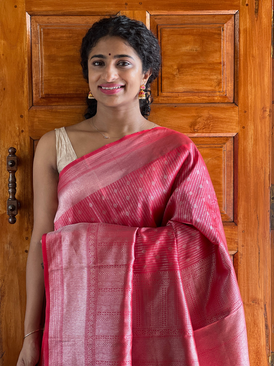 Chilli red kanchipuram silk saree in... - Kanchi Pattu Sarees | Facebook