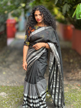 Striped Pattern Bordered  Saree | MDS262
